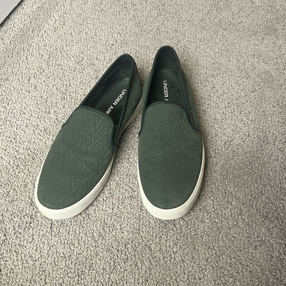 Under armour women’s DJ suede sport style shoe